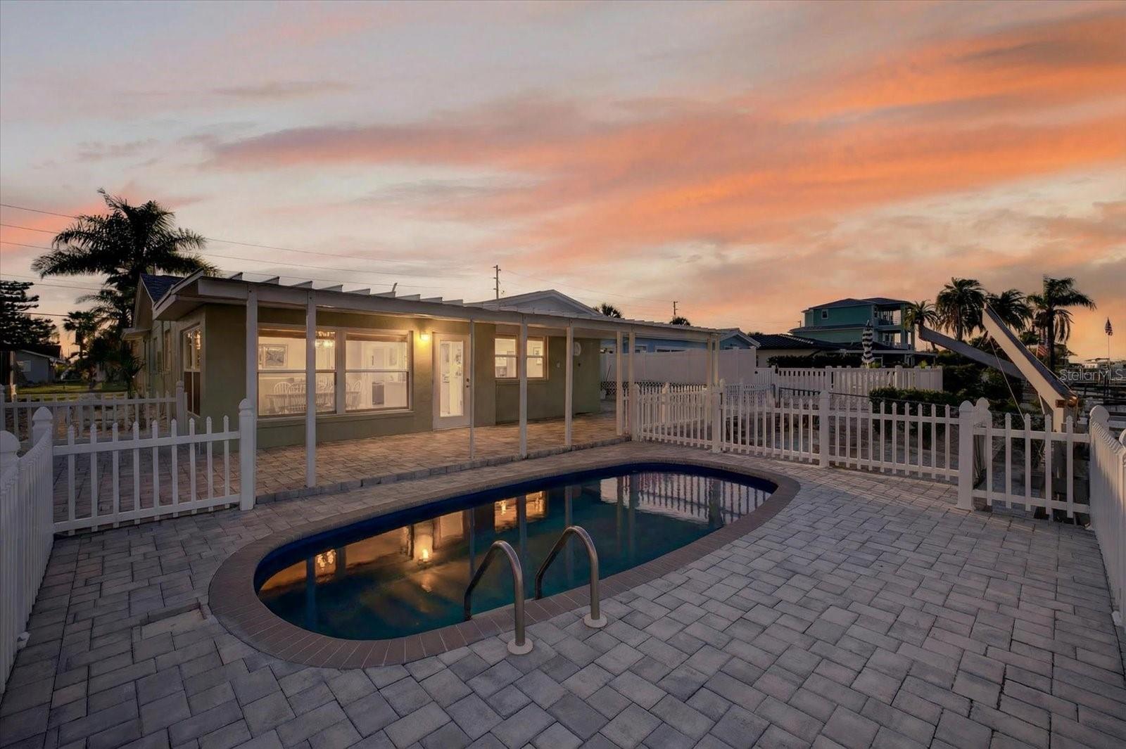 FLOR A MAR REP - Residential