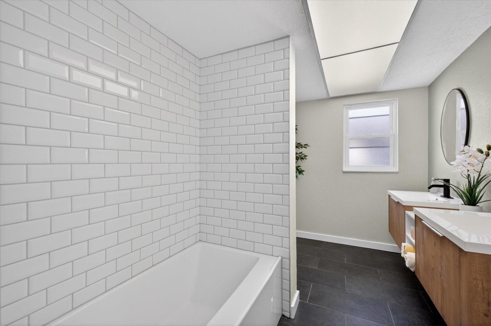 FLOR A MAR REP - Residential