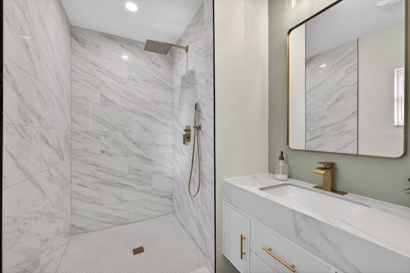 FLOR A MAR REP - Residential