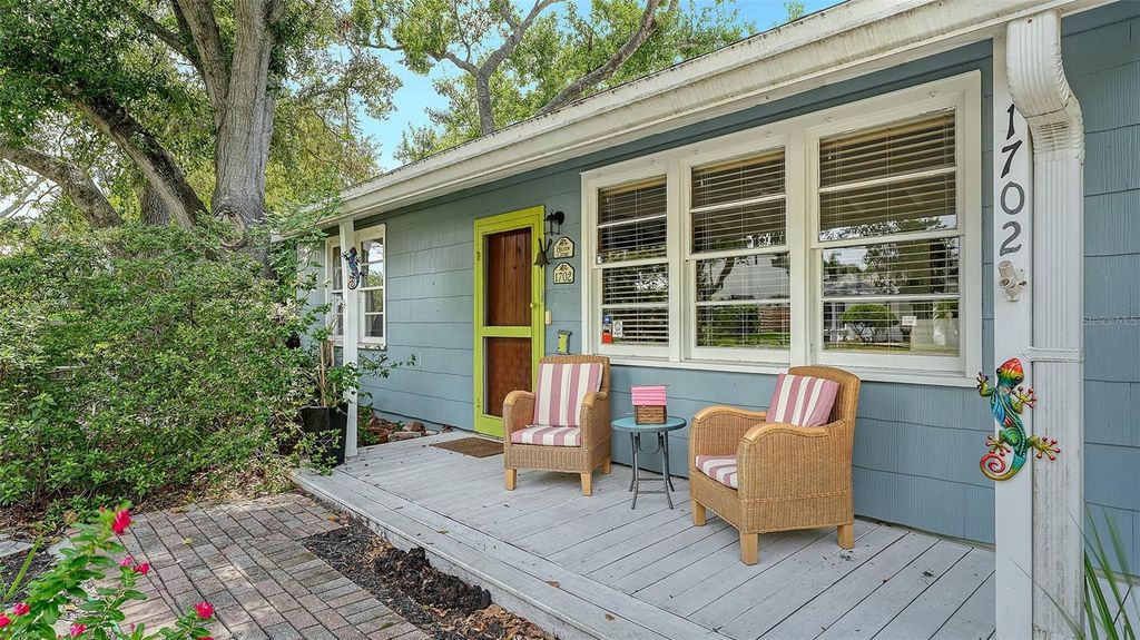 Photo of 1702 Hillview Street, Sarasota, FL 34239 (MLS # A4664314)
