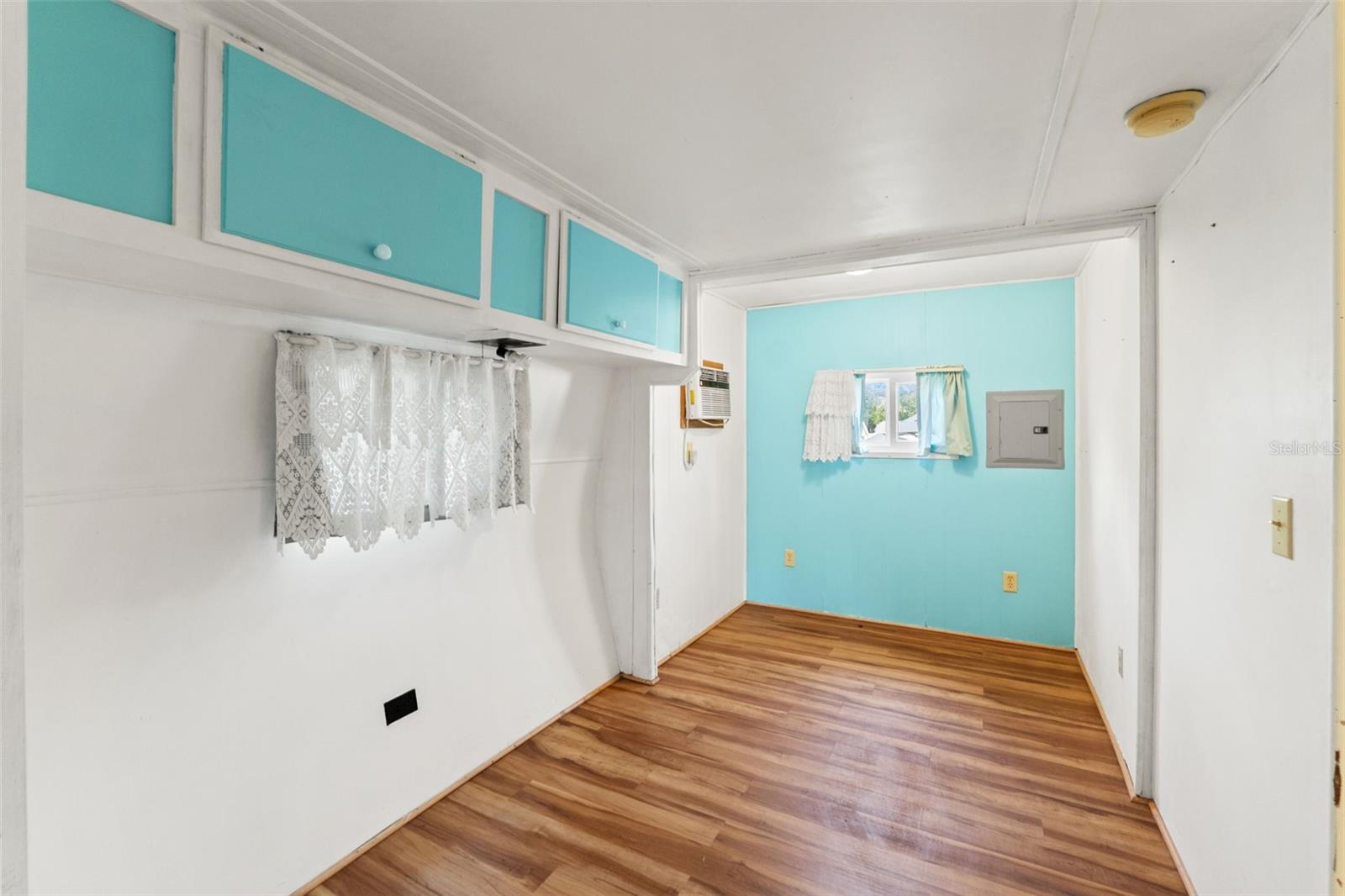 CAMPERS HOLIDAY - Residential