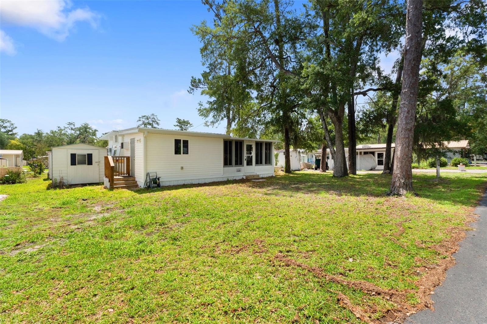 CAMPERS HOLIDAY - Residential