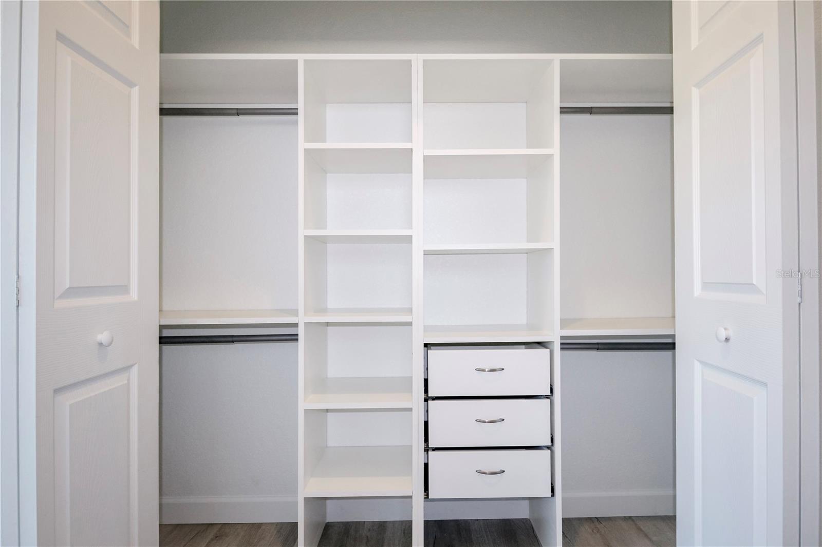 SUN N LAKE - Residential