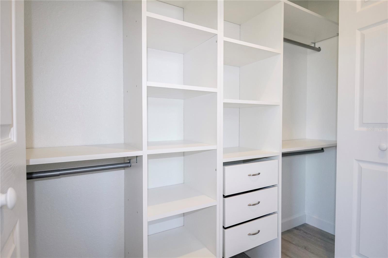 SUN N LAKE - Residential