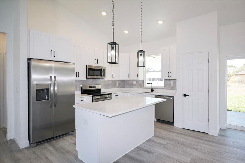 Photo of 3915 El Rado Avenue, Sebring, FL 33872 (MLS # O6375041)