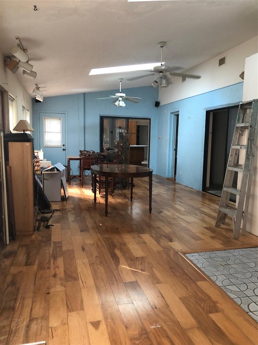 MAYFAIR - Residential