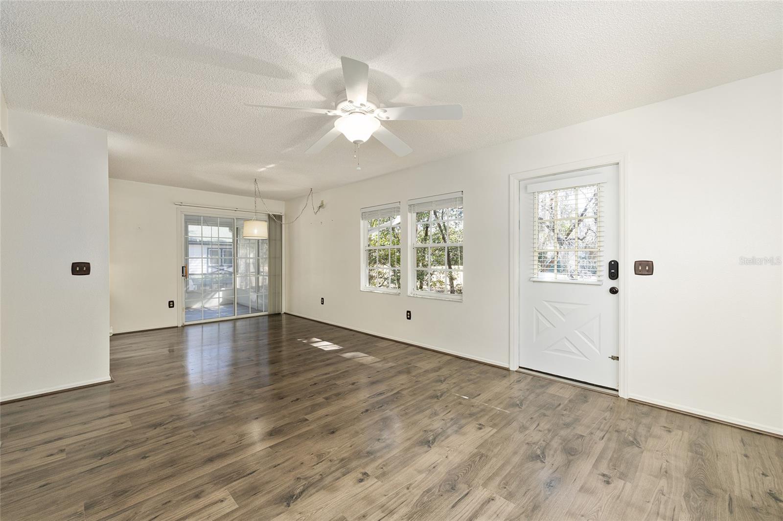 DERBY DOWNS - Residential