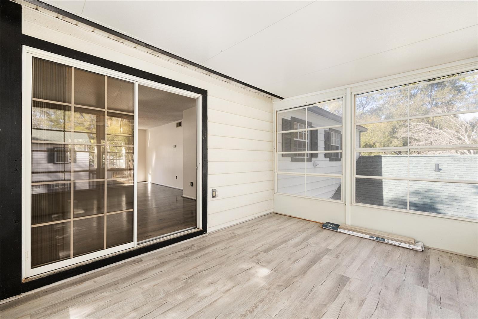 DERBY DOWNS - Residential