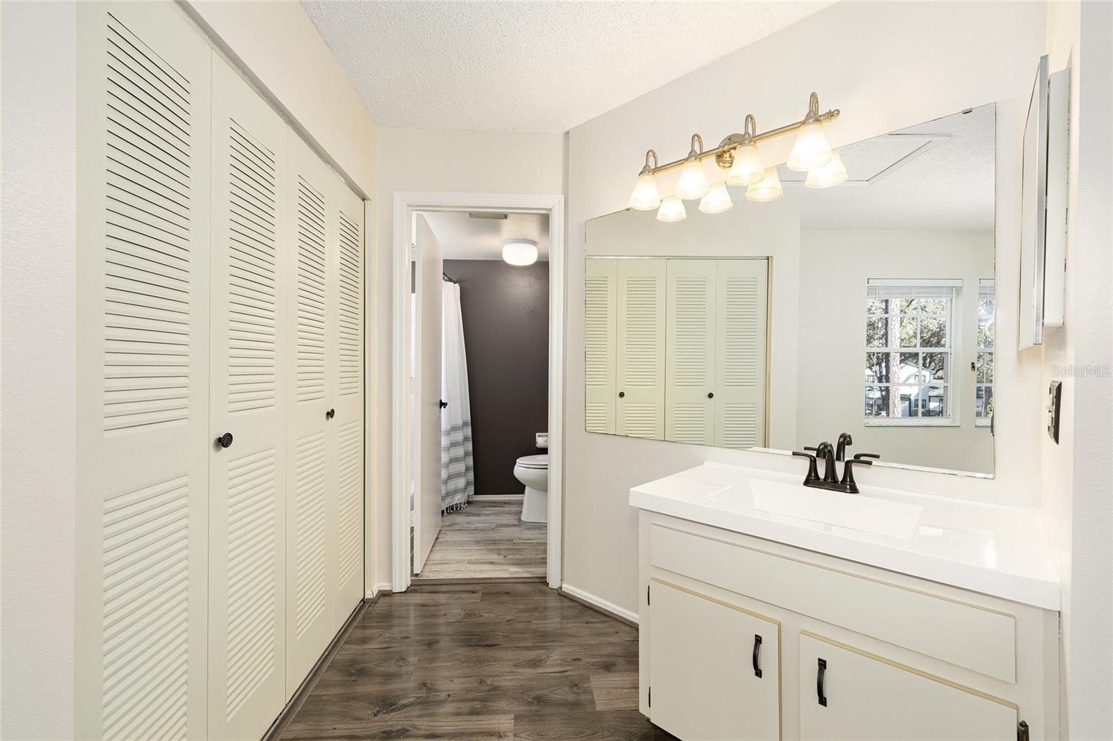 DERBY DOWNS - Residential