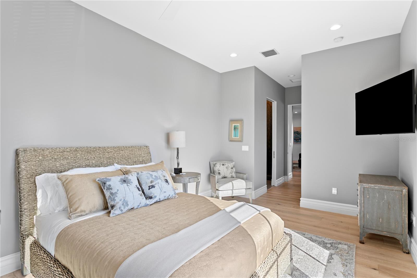 VENETIAN ISLES - Residential