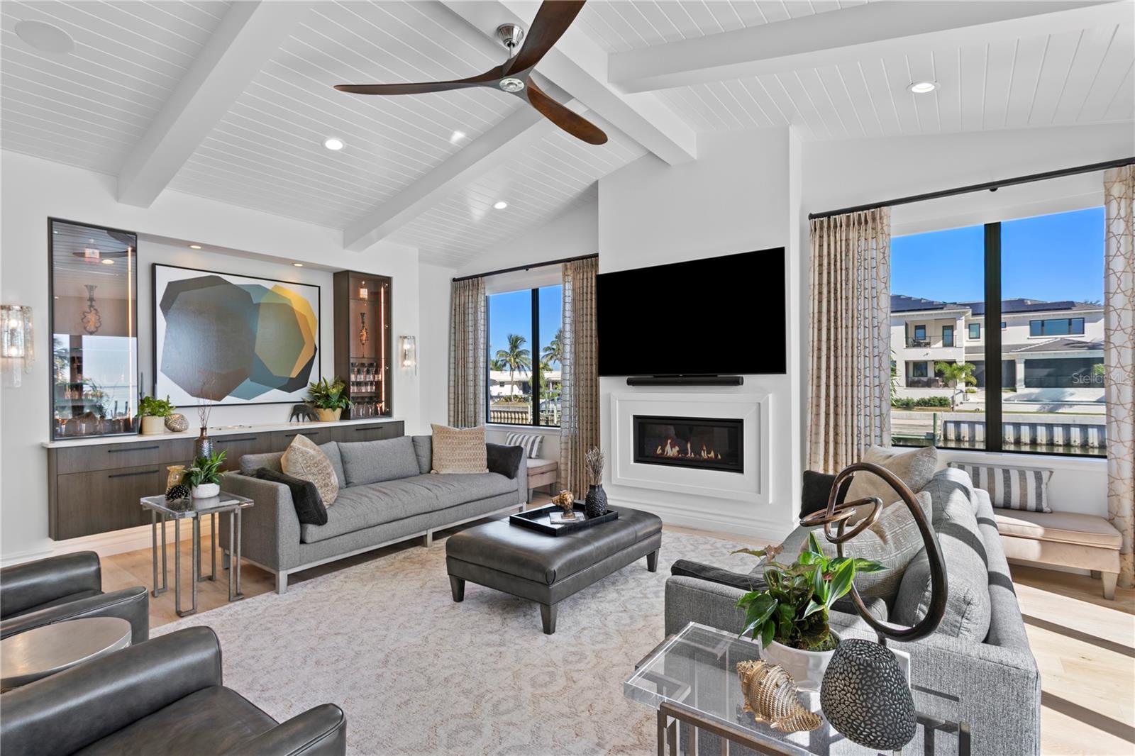 VENETIAN ISLES - Residential