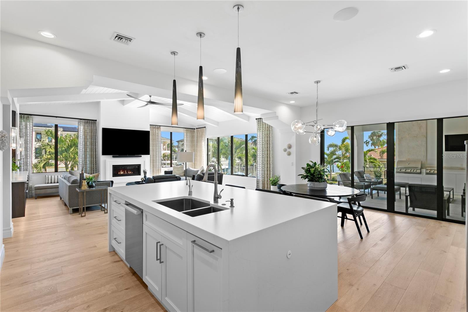 VENETIAN ISLES - Residential