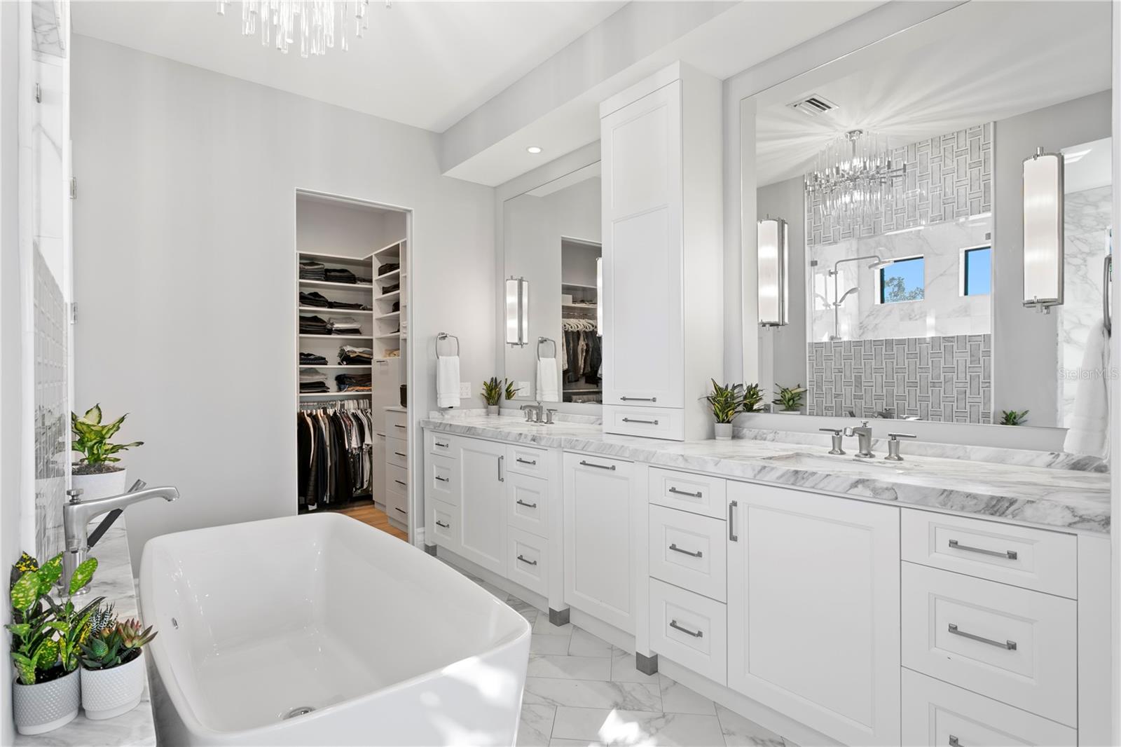 VENETIAN ISLES - Residential