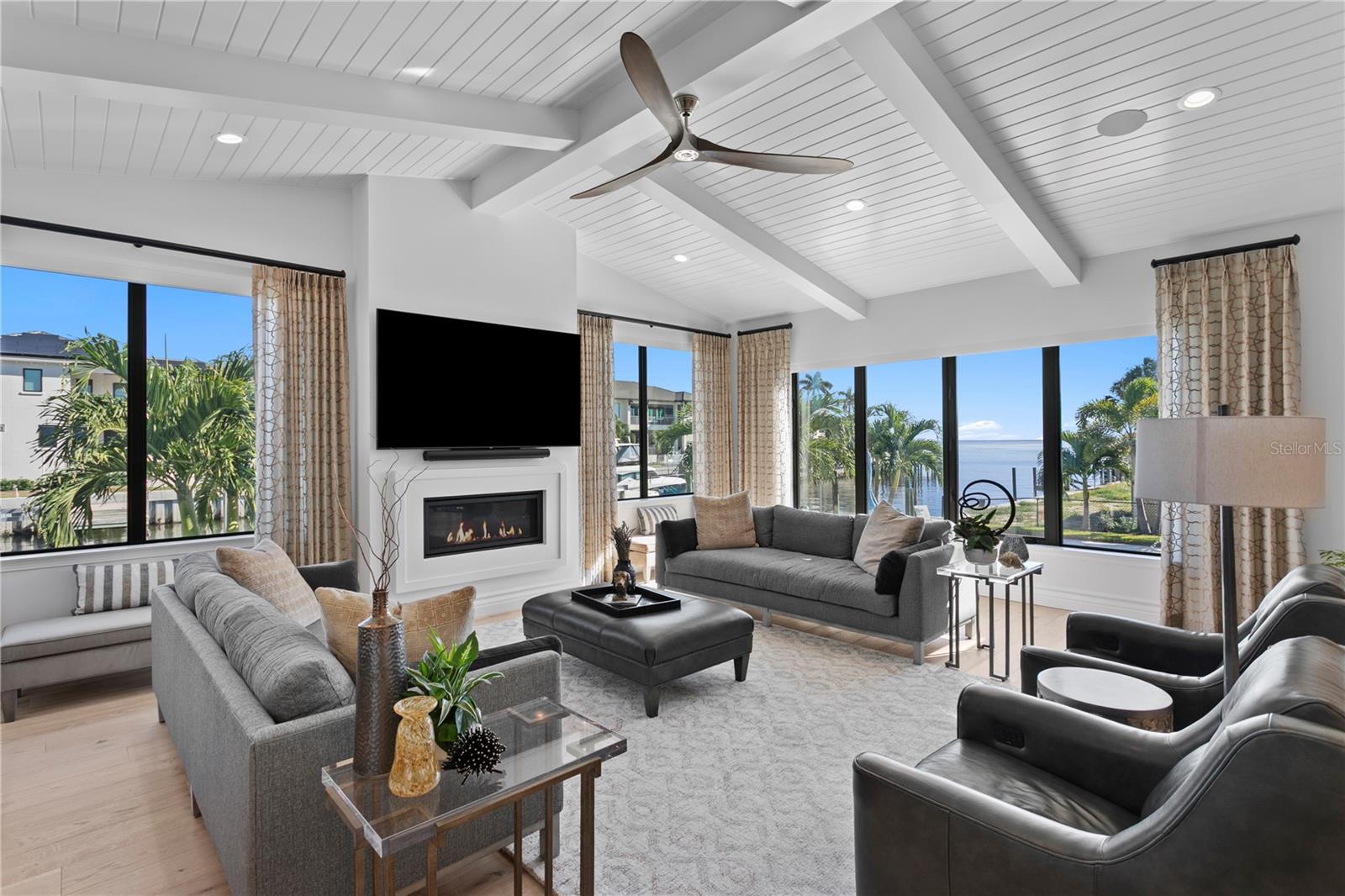 VENETIAN ISLES - Residential