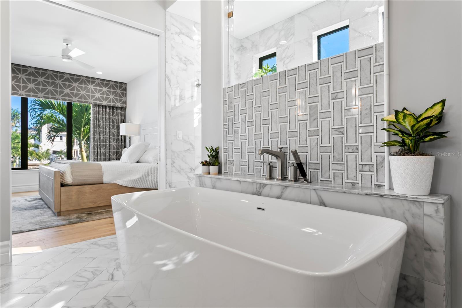 VENETIAN ISLES - Residential