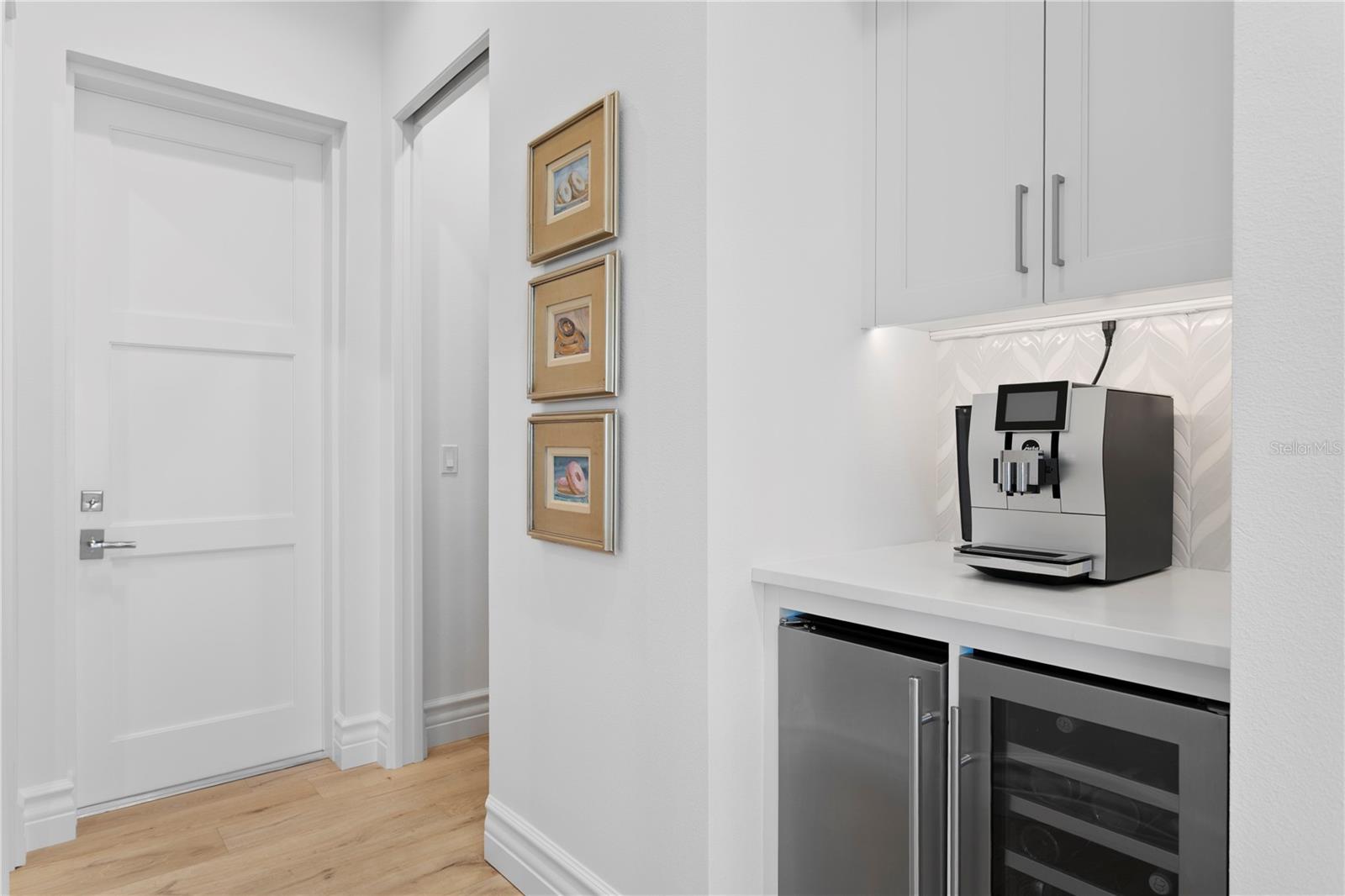 VENETIAN ISLES - Residential