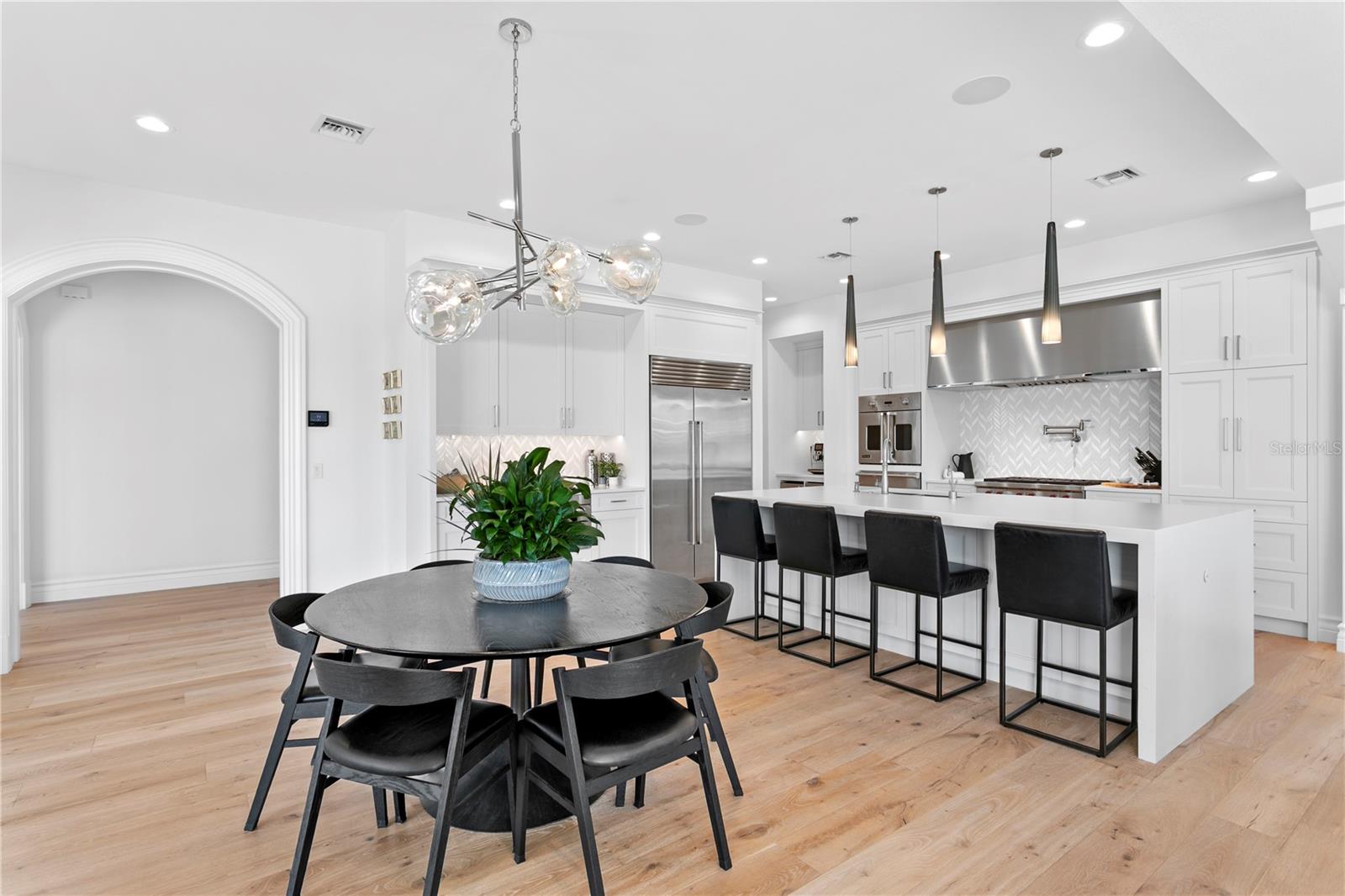 VENETIAN ISLES - Residential