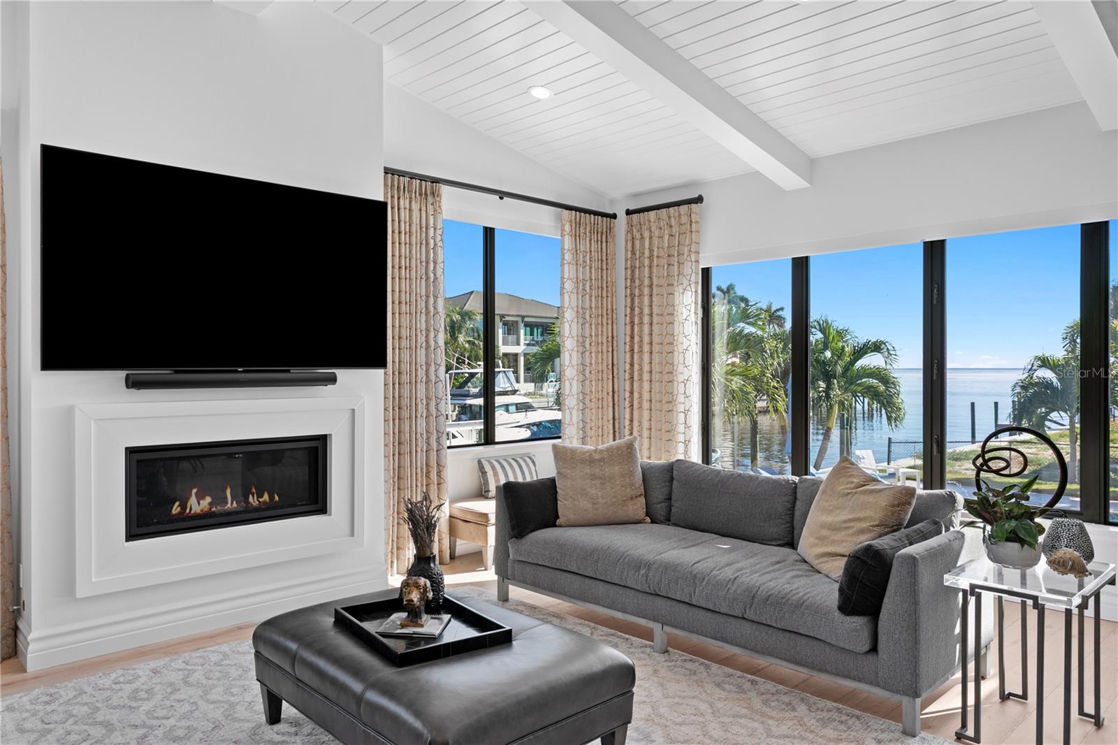 VENETIAN ISLES - Residential