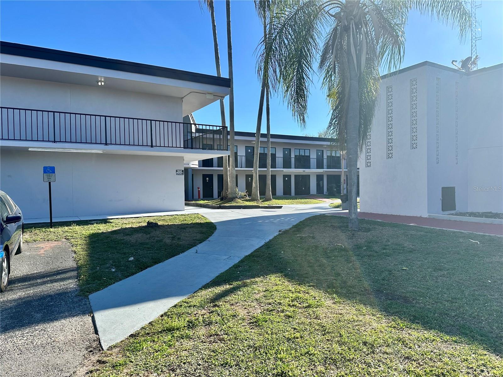 ALLIANCE CONDO - Residential Lease