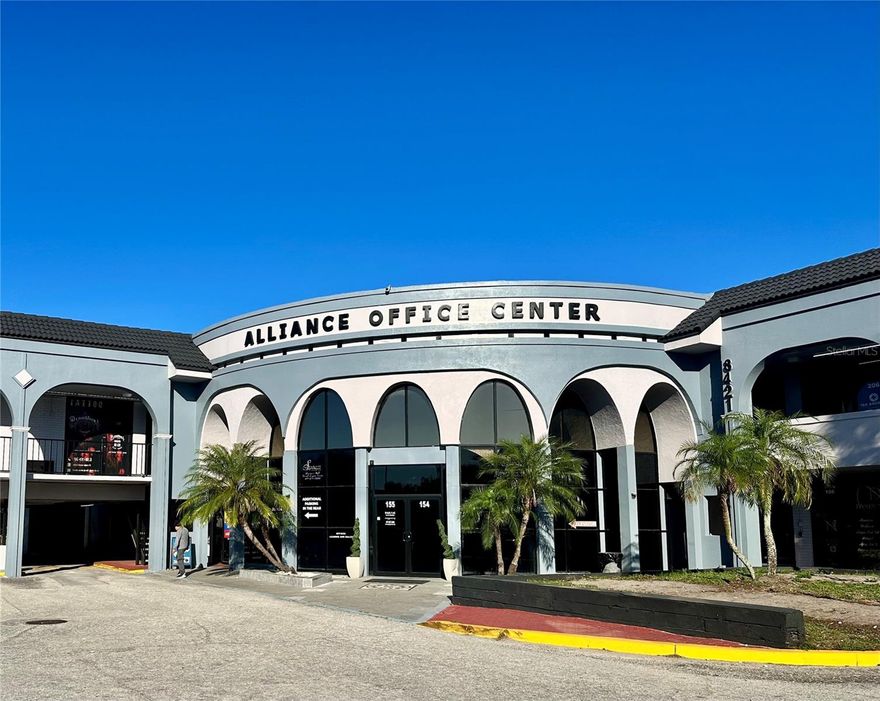 LOCATION,LOCATION,LOCATION!!! EFICIENCY. 1 BEDROOM/1 BATH NEXT TO FLORIDA MALL. ALL UTILITIES INCLUDED IN RENT (WATER, ELECTRICITY, SEWER,GARBAGE,CABLE, WI-FI INTERNET).LAUNDRY FACILITY ON SITE. CLOSE TO BUS LINE. MEASUREMENTS TO BE VERIFIED BY PROSPECTIVE TENANTS