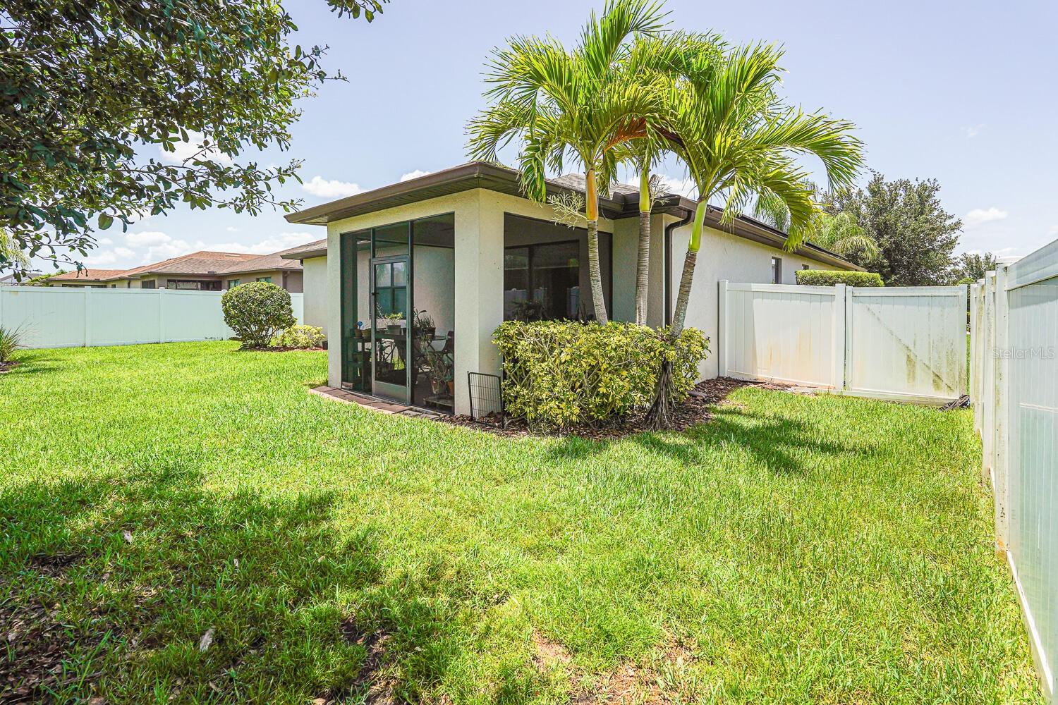 2647 RUNNING OAK COURT