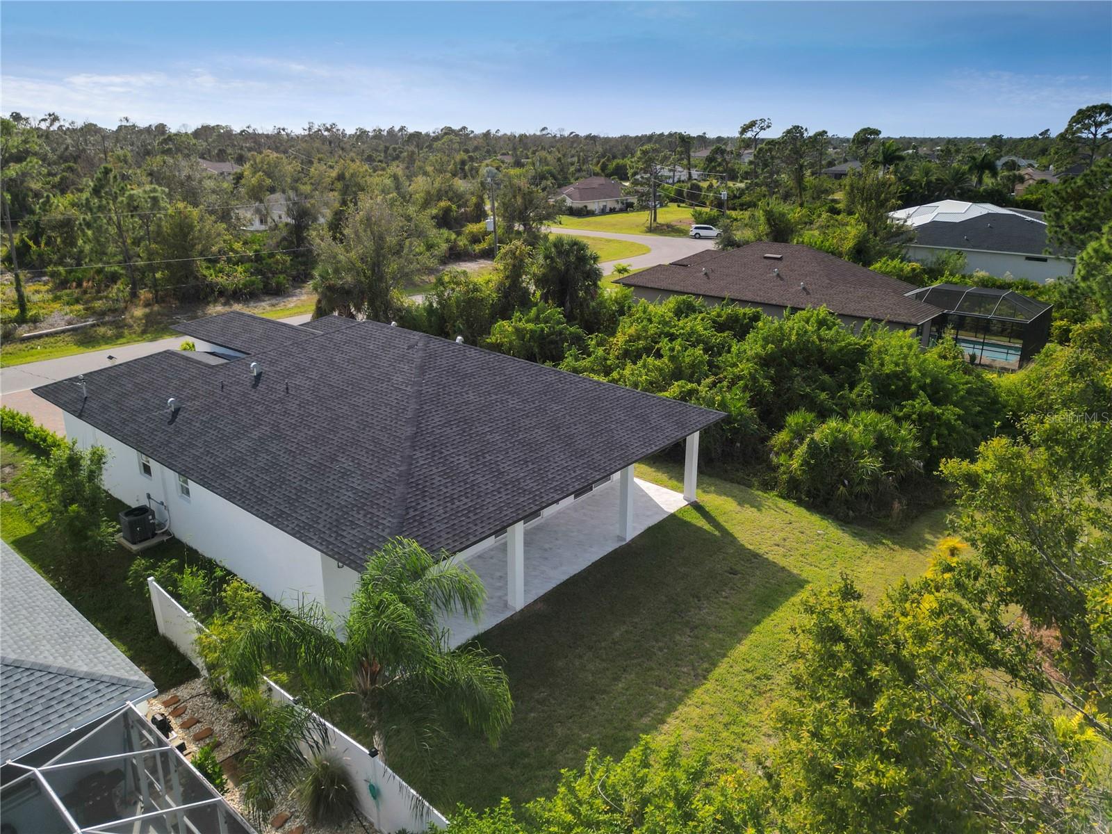 ROTONDA LAKES - Residential