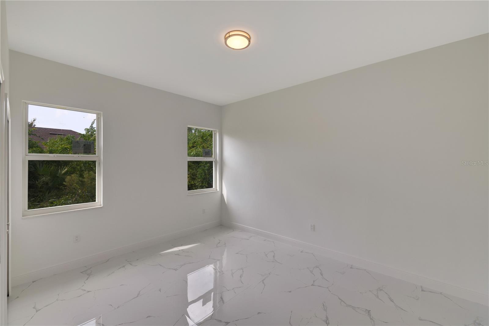 ROTONDA LAKES - Residential