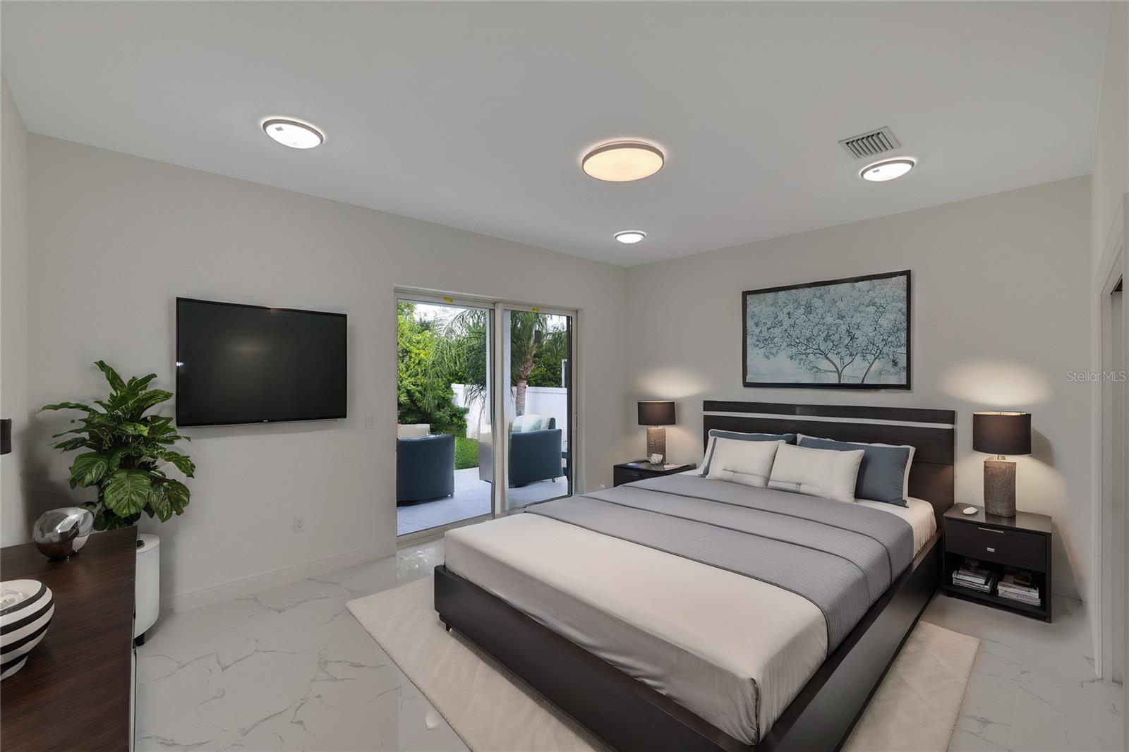 ROTONDA LAKES - Residential