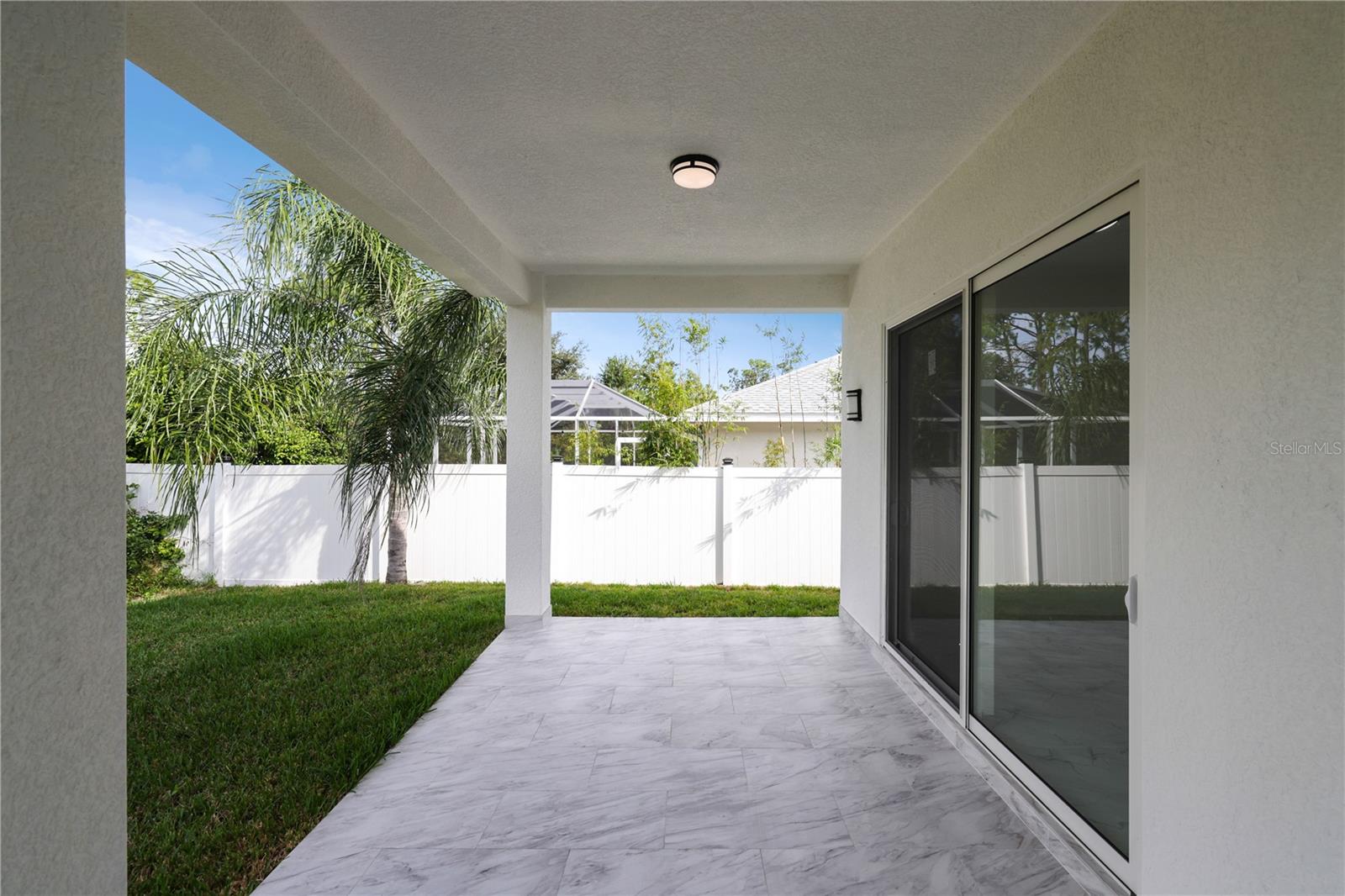 ROTONDA LAKES - Residential