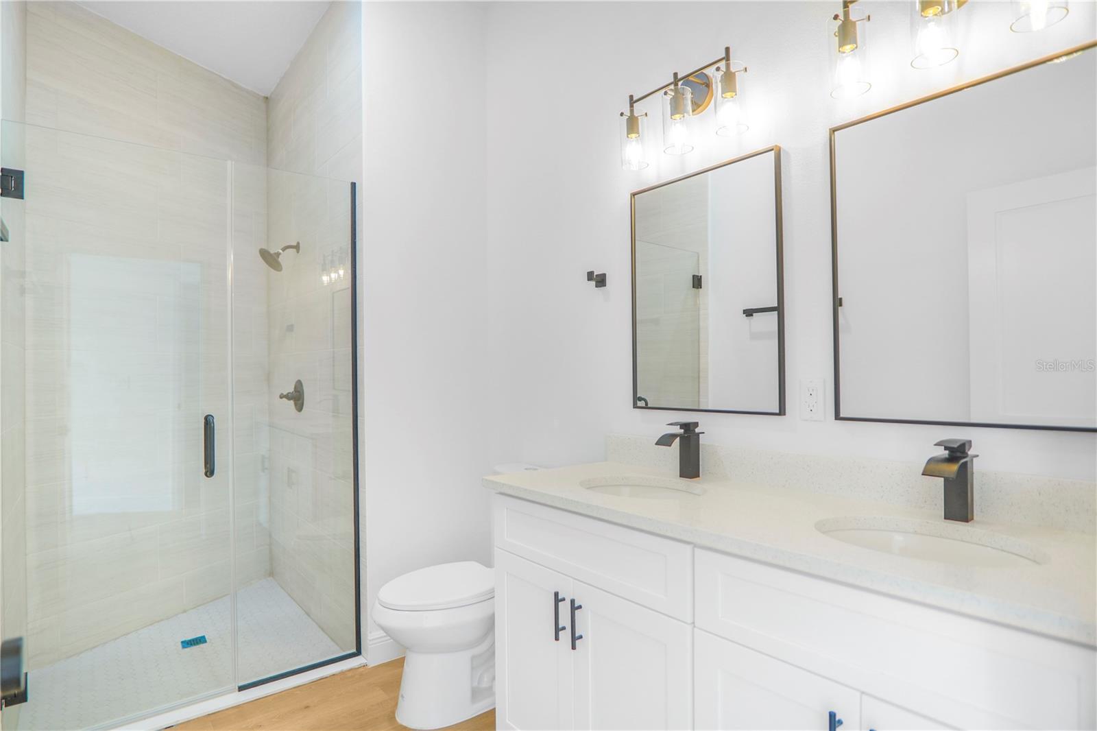 LINKSIDE VILLAGE AT ERROL ESTATES - Residential