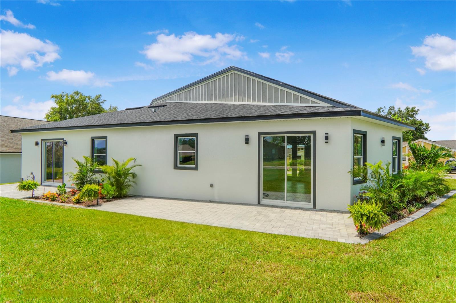 LINKSIDE VILLAGE AT ERROL ESTATES - Residential