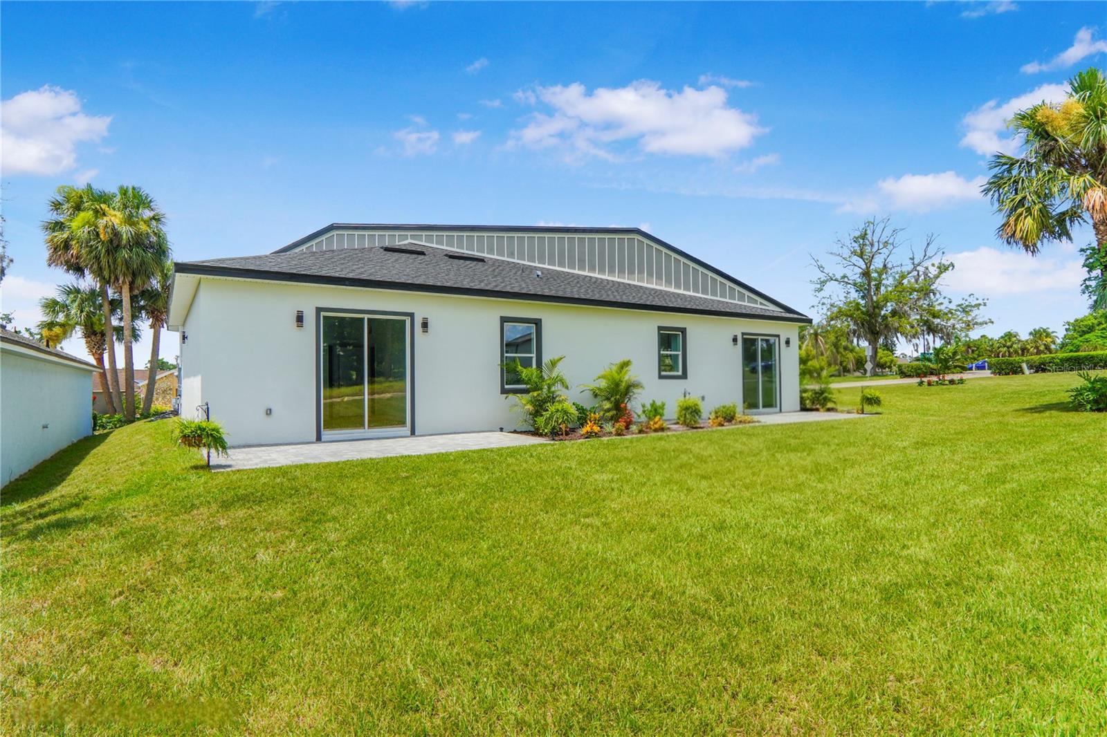 LINKSIDE VILLAGE AT ERROL ESTATES - Residential