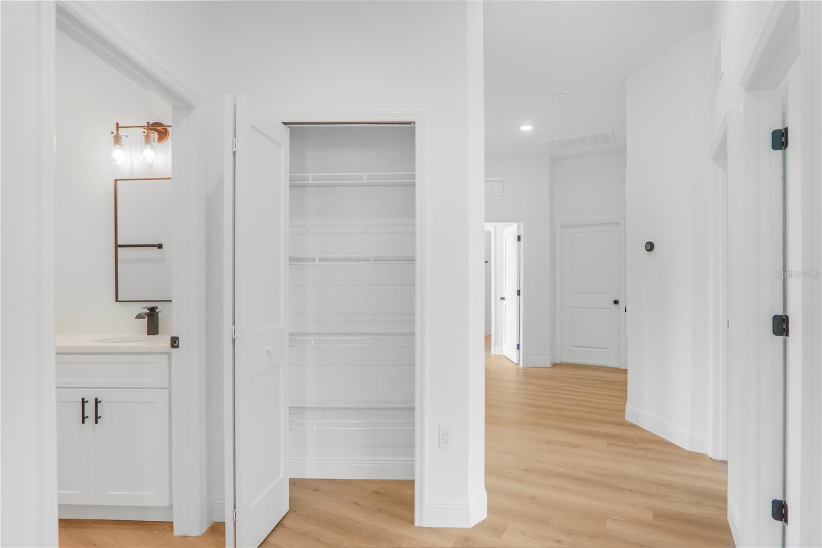 LINKSIDE VILLAGE AT ERROL ESTATES - Residential