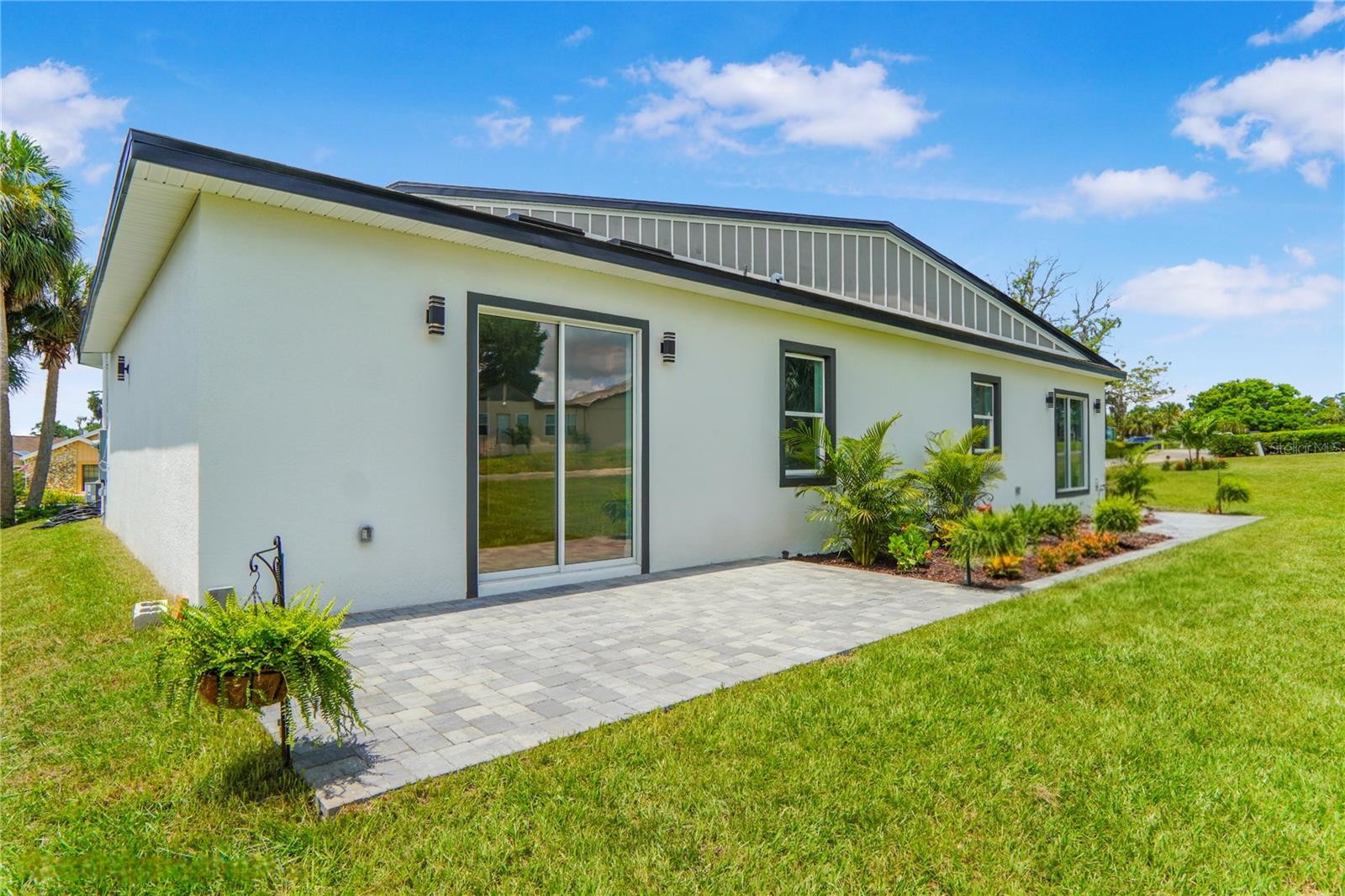 LINKSIDE VILLAGE AT ERROL ESTATES - Residential