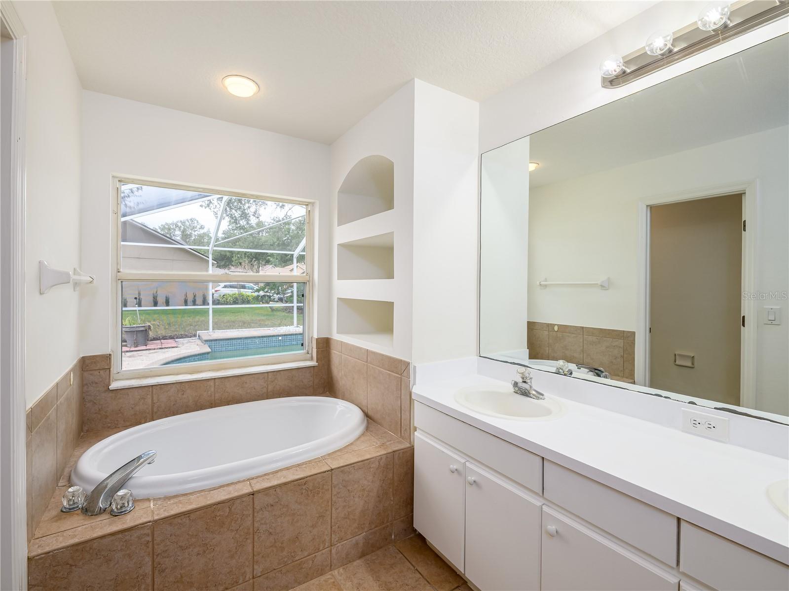 ARBOR GREENE - Residential