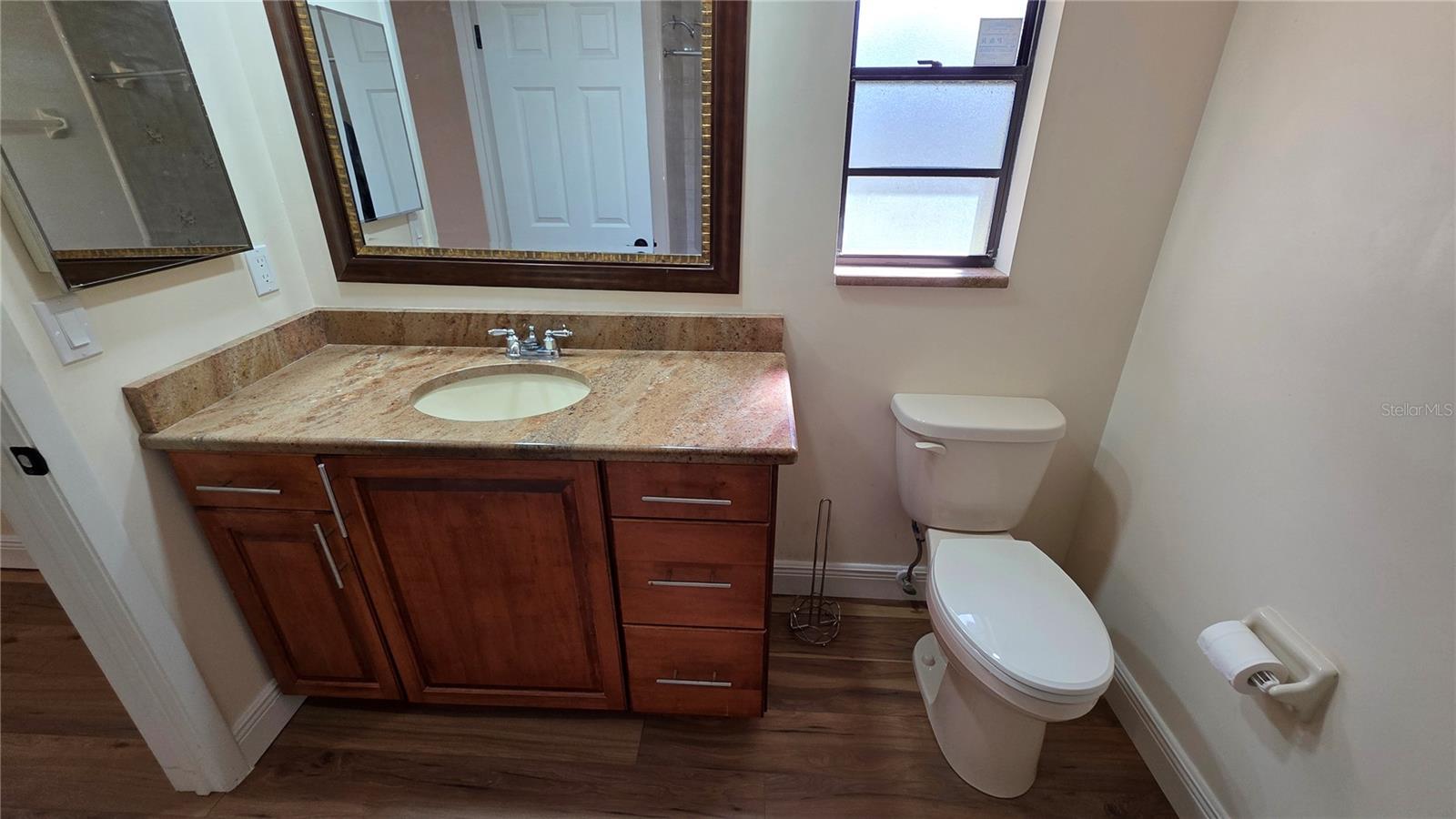 COUNTRY WOODS - Residential