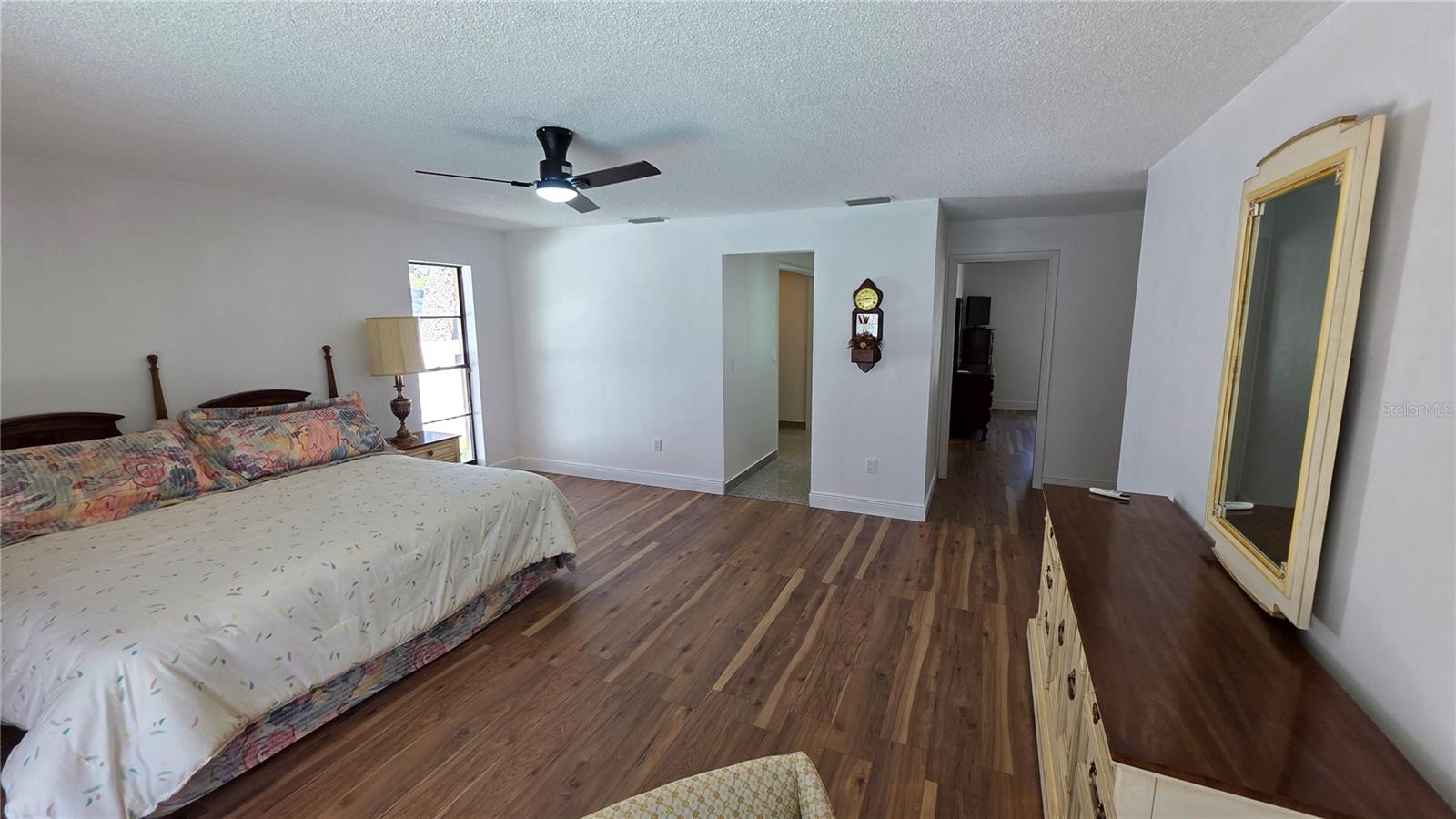 COUNTRY WOODS - Residential