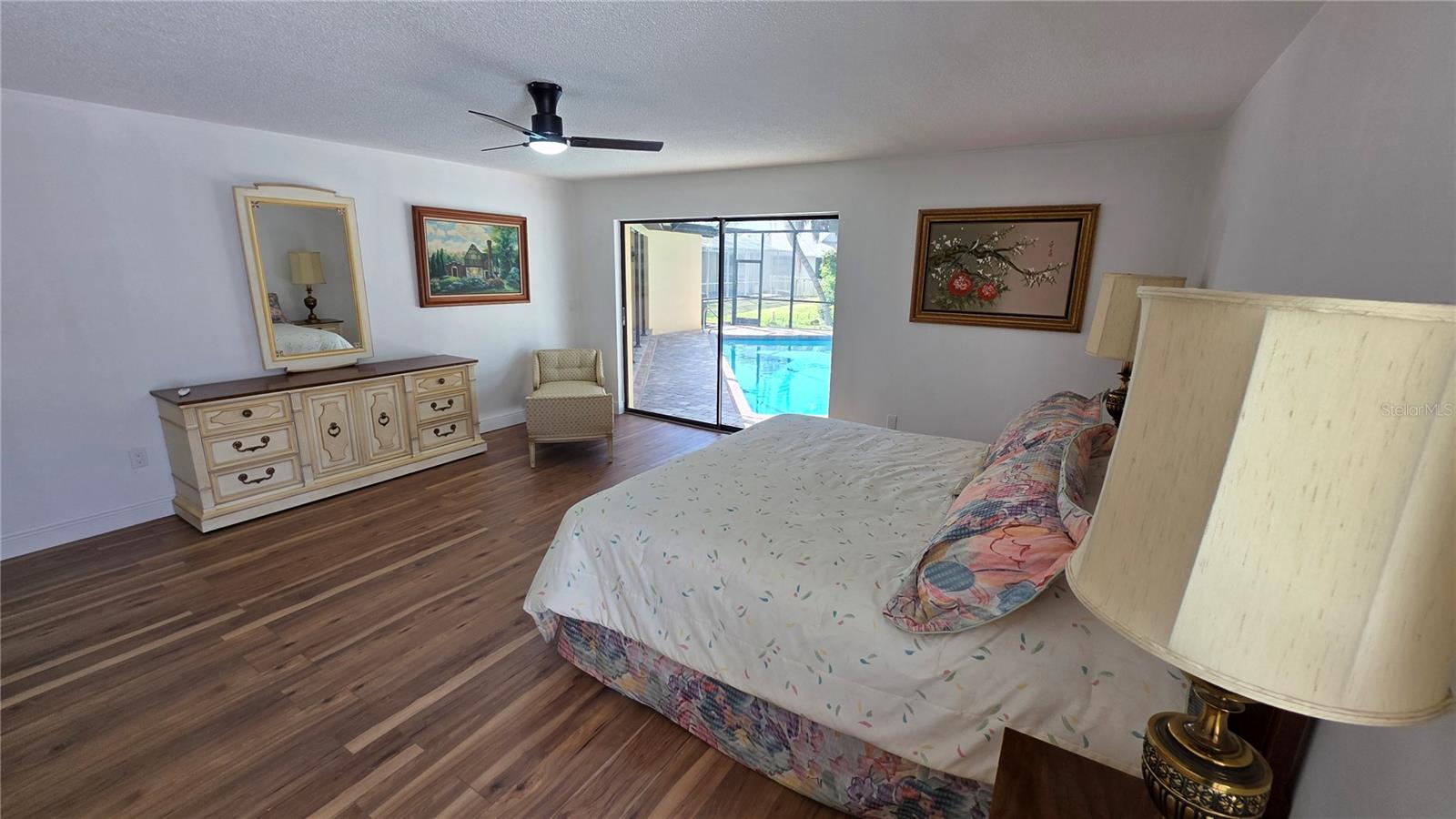 COUNTRY WOODS - Residential