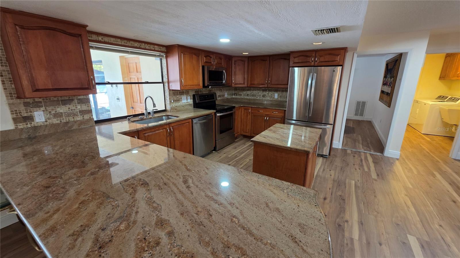 COUNTRY WOODS - Residential