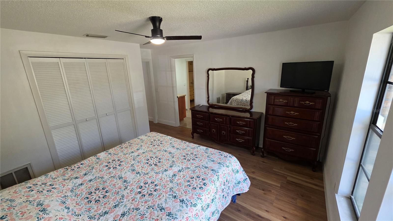 COUNTRY WOODS - Residential