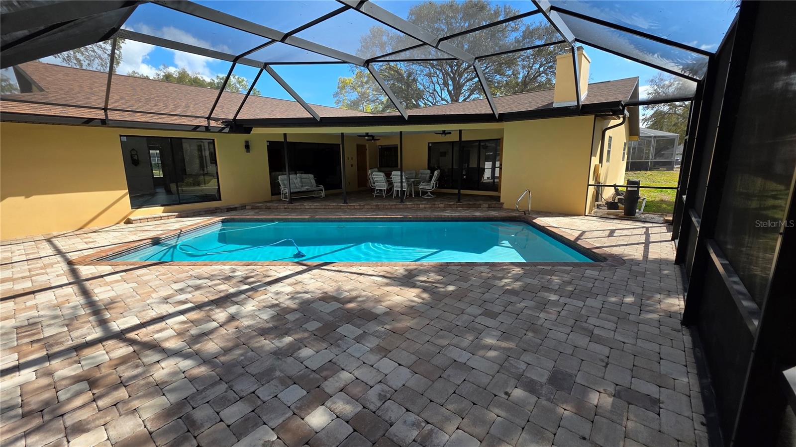 COUNTRY WOODS - Residential