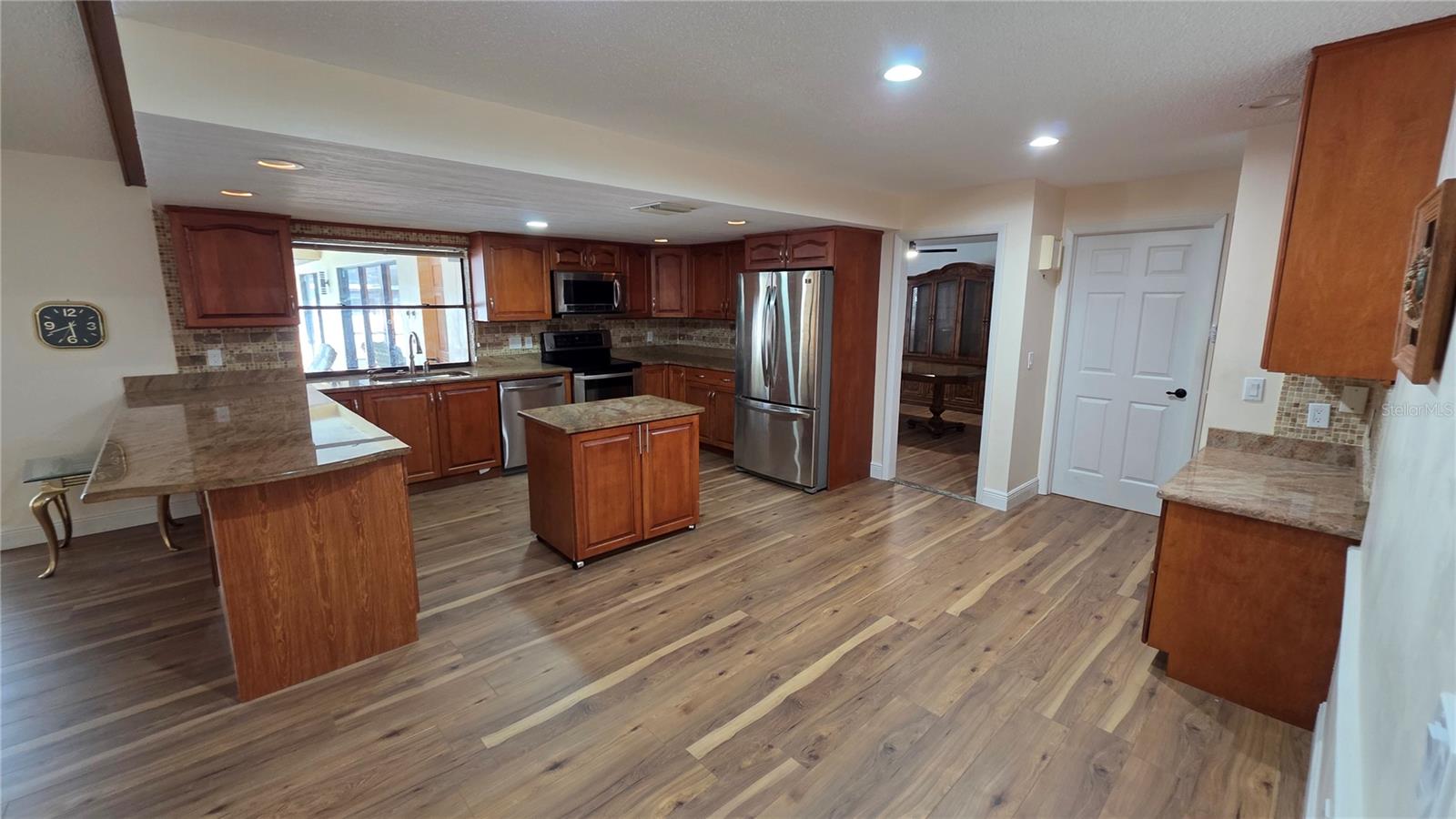 COUNTRY WOODS - Residential