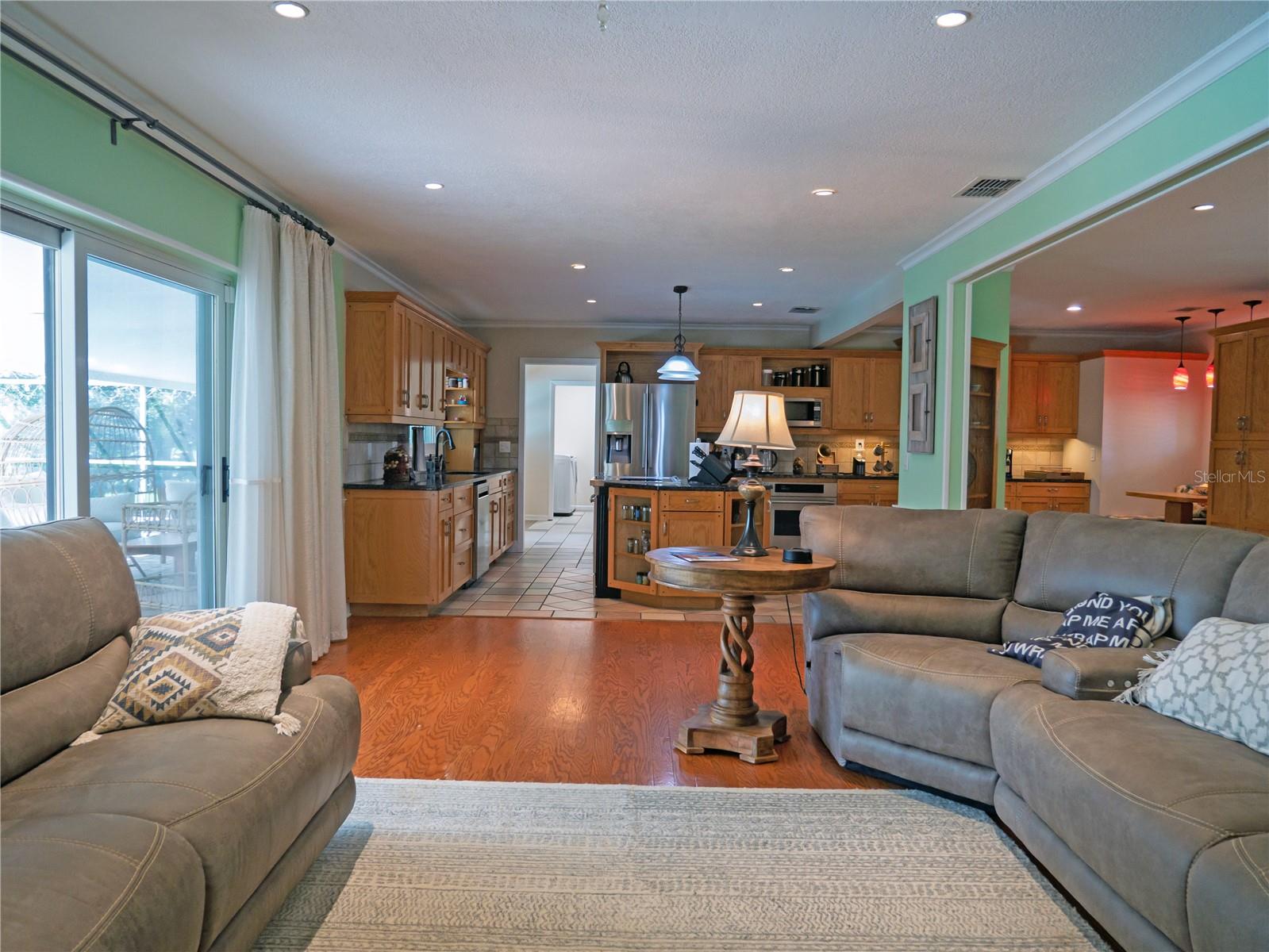 615 VALLE VISTA DRIVE