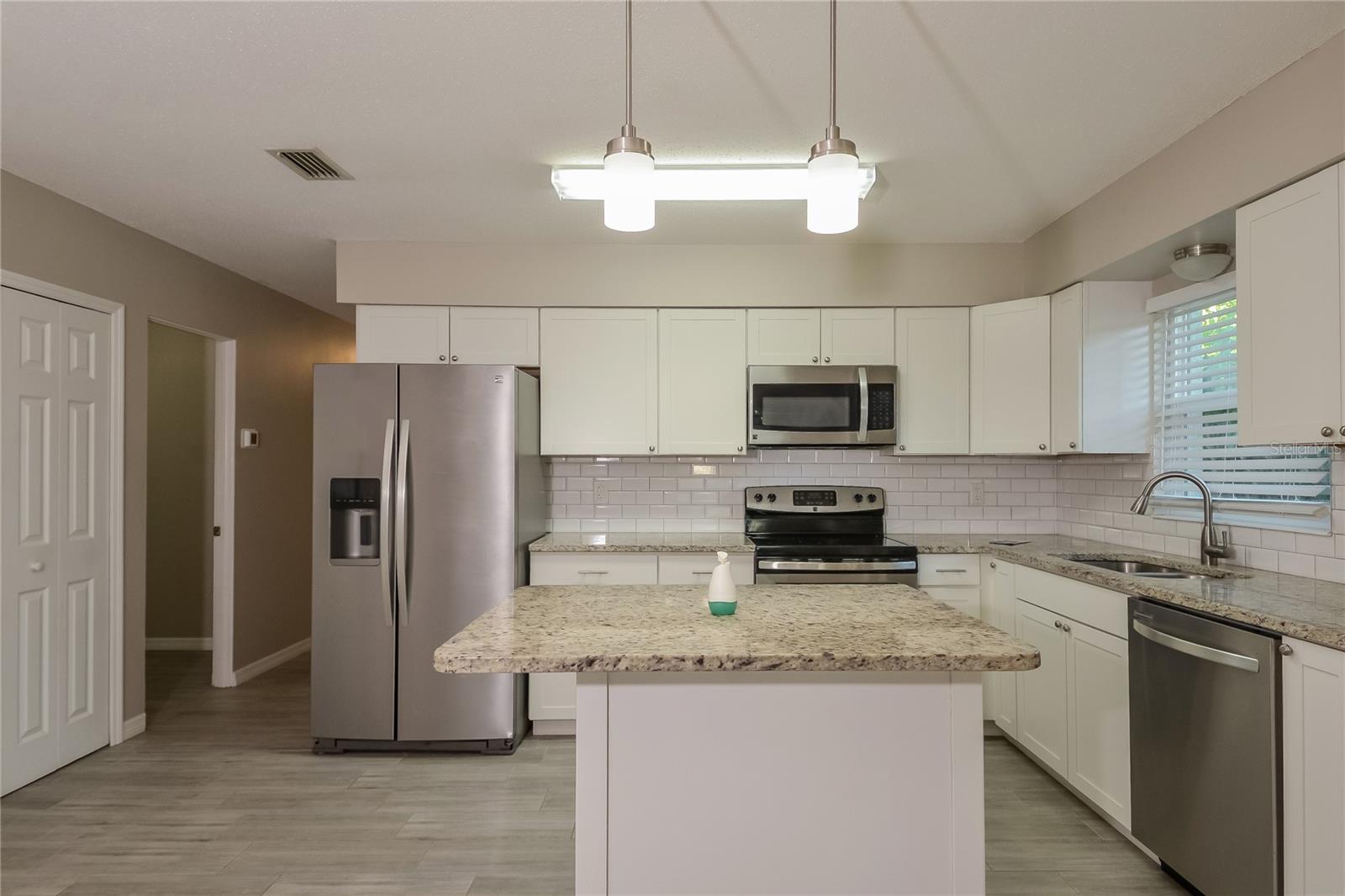 GRANDE VILLA ESTATES - Residential Lease