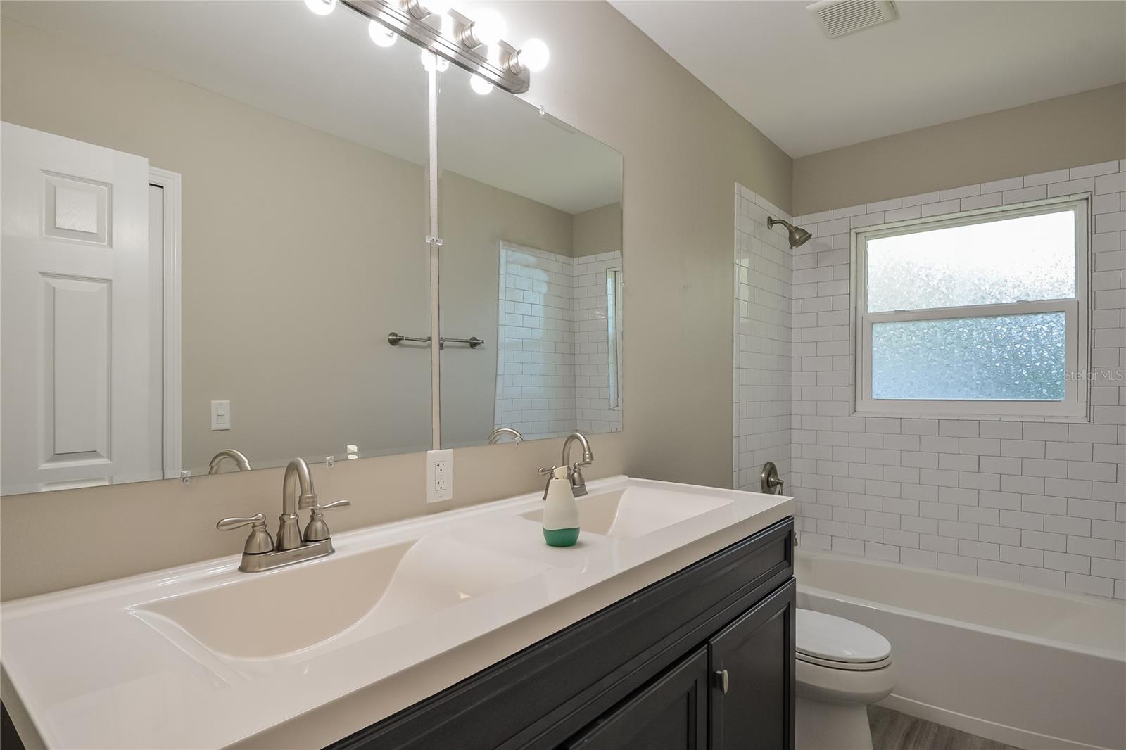 GRANDE VILLA ESTATES - Residential Lease