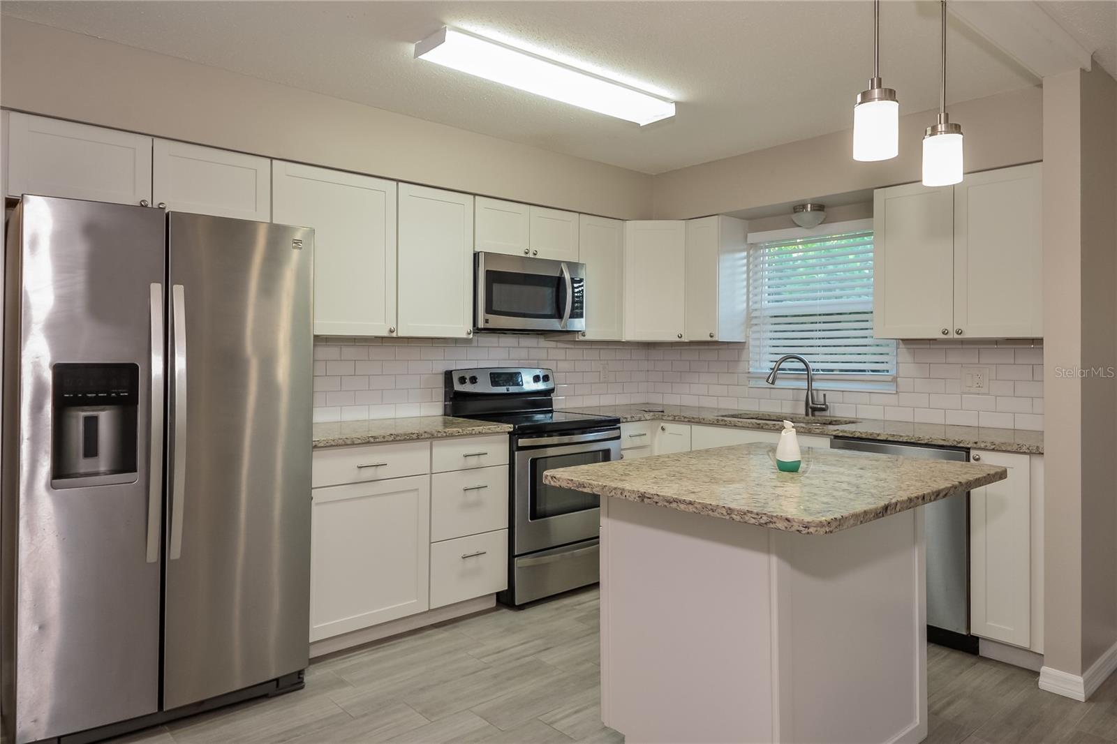 GRANDE VILLA ESTATES - Residential Lease