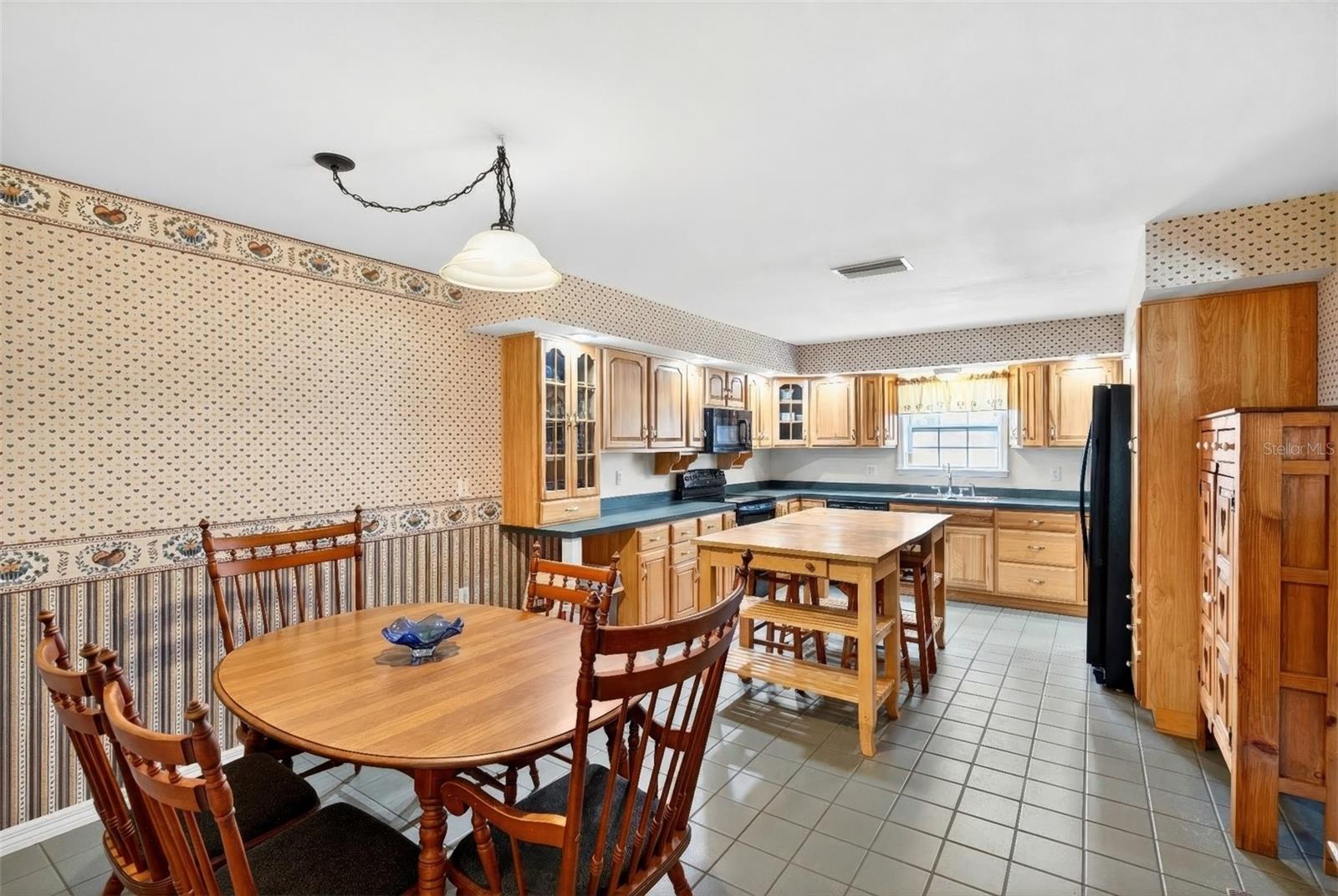 SILVER MDWS CENTRAL - Residential