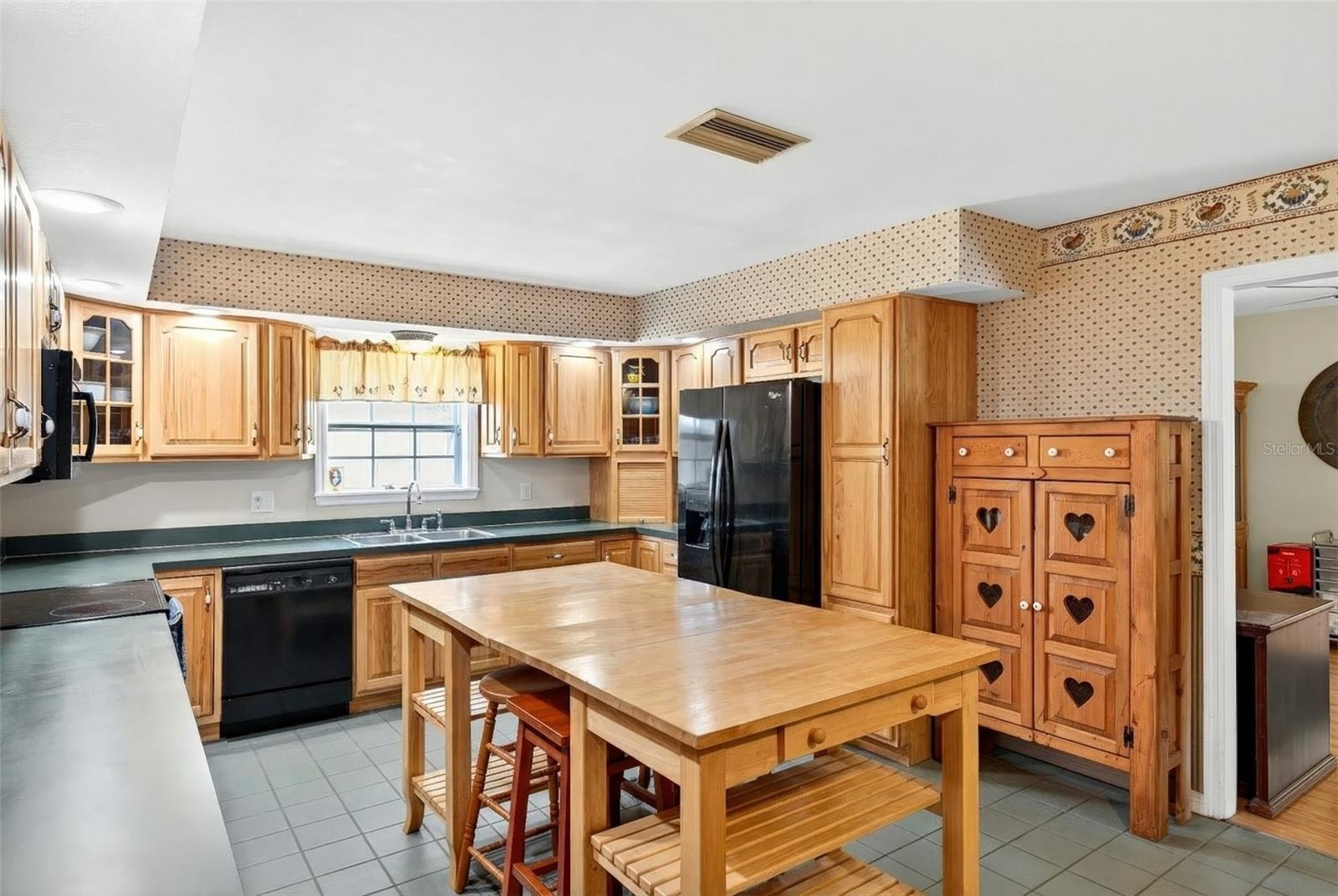 SILVER MDWS CENTRAL - Residential