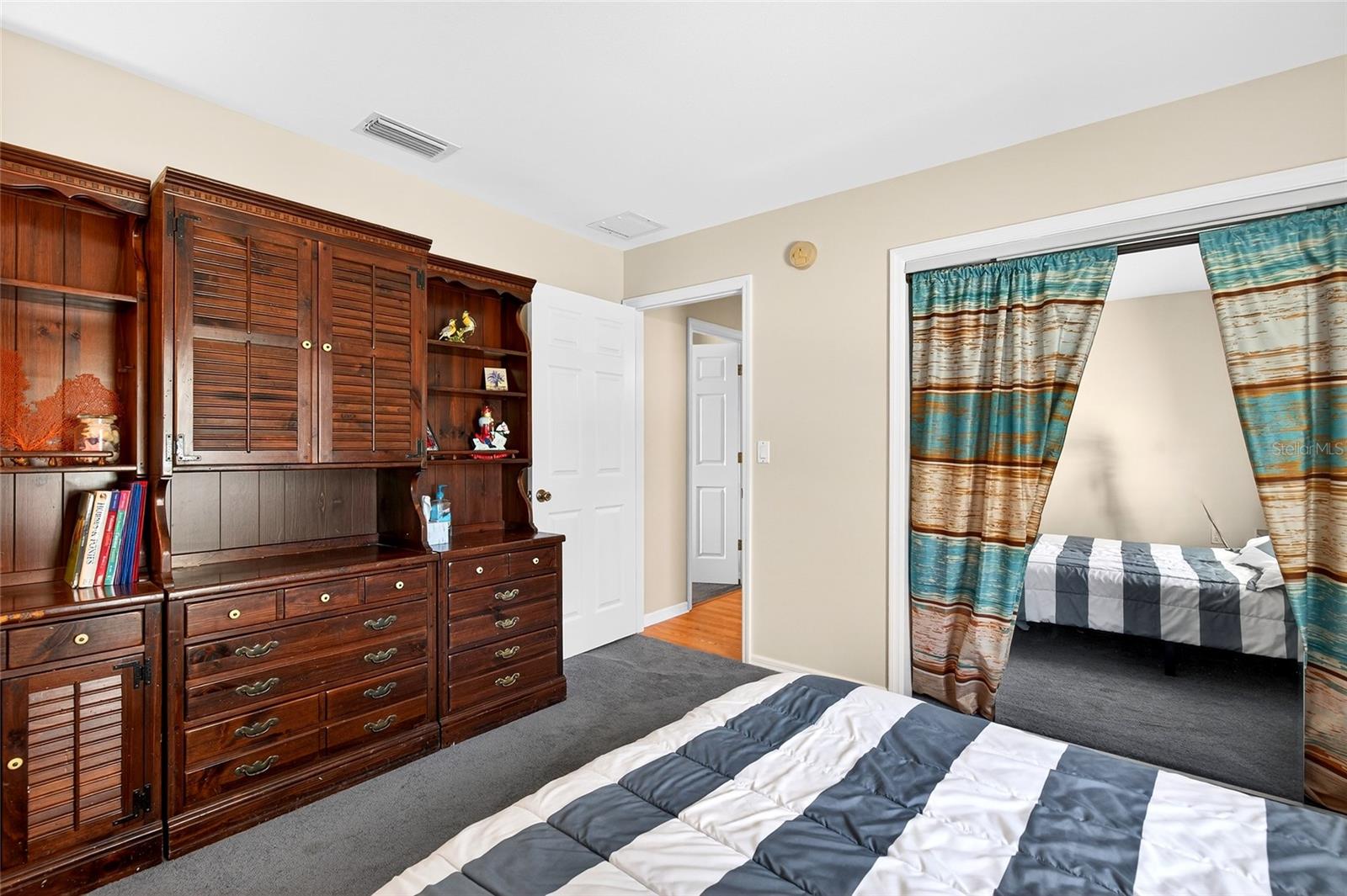 SILVER MDWS CENTRAL - Residential