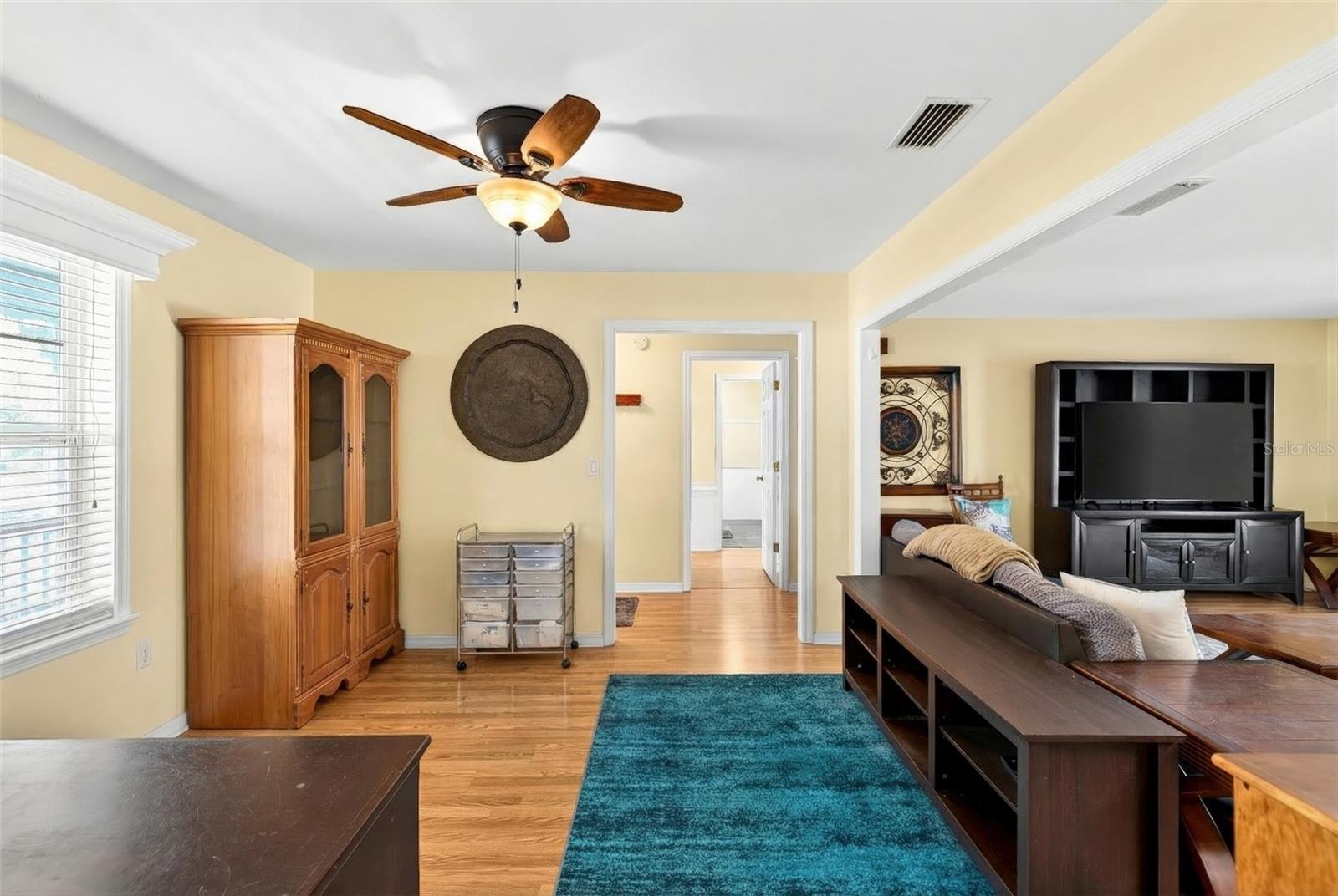 SILVER MDWS CENTRAL - Residential